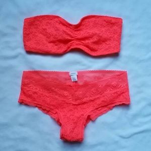 Lace Bra and Panty Set